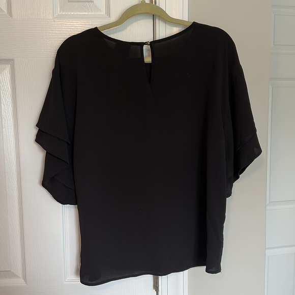 Black flowy sleeve blouse - Picture 3 of 3